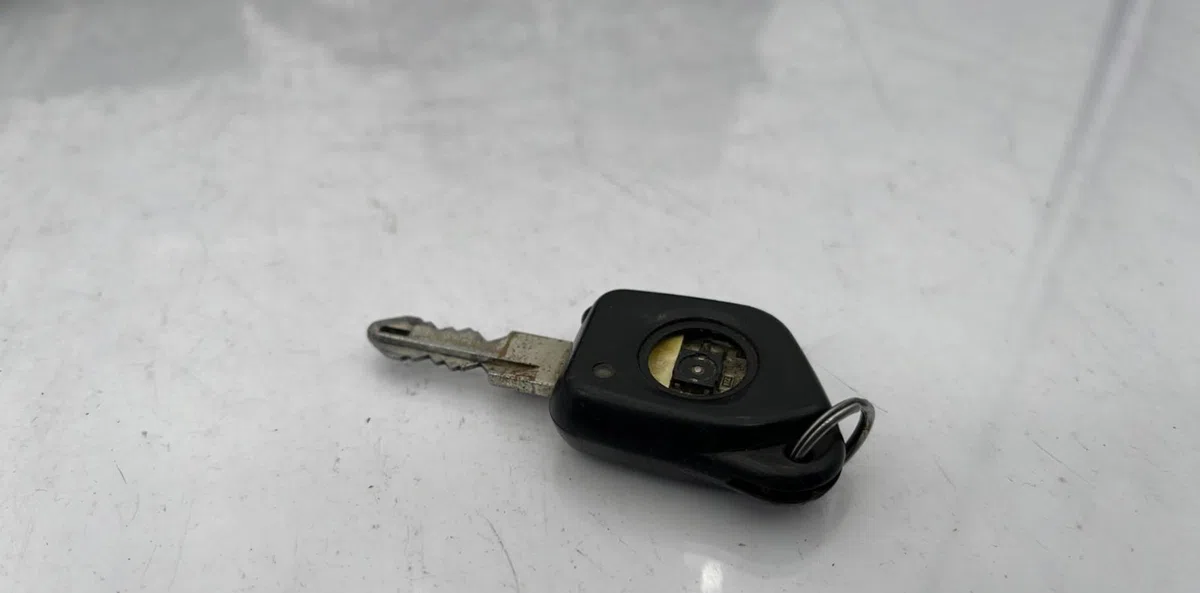 Calculateur moteur PEUGEOT 106 PHASE 1 occasion — photo 3