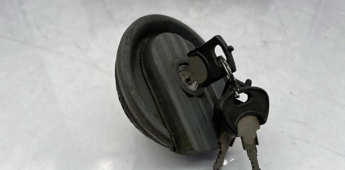 Calculateur moteur PEUGEOT 205 PHASE 2 occasion — photo 3