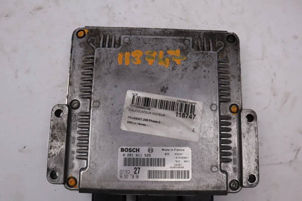 Calculateur moteur PEUGEOT 206  2.0 HDI 90ch occasion — photo 2