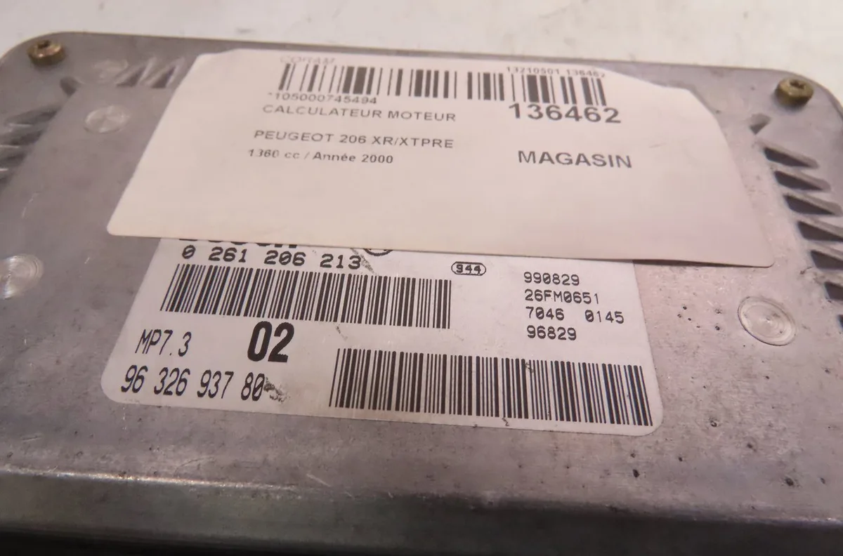 Calculateur moteur PEUGEOT 206 2000 occasion