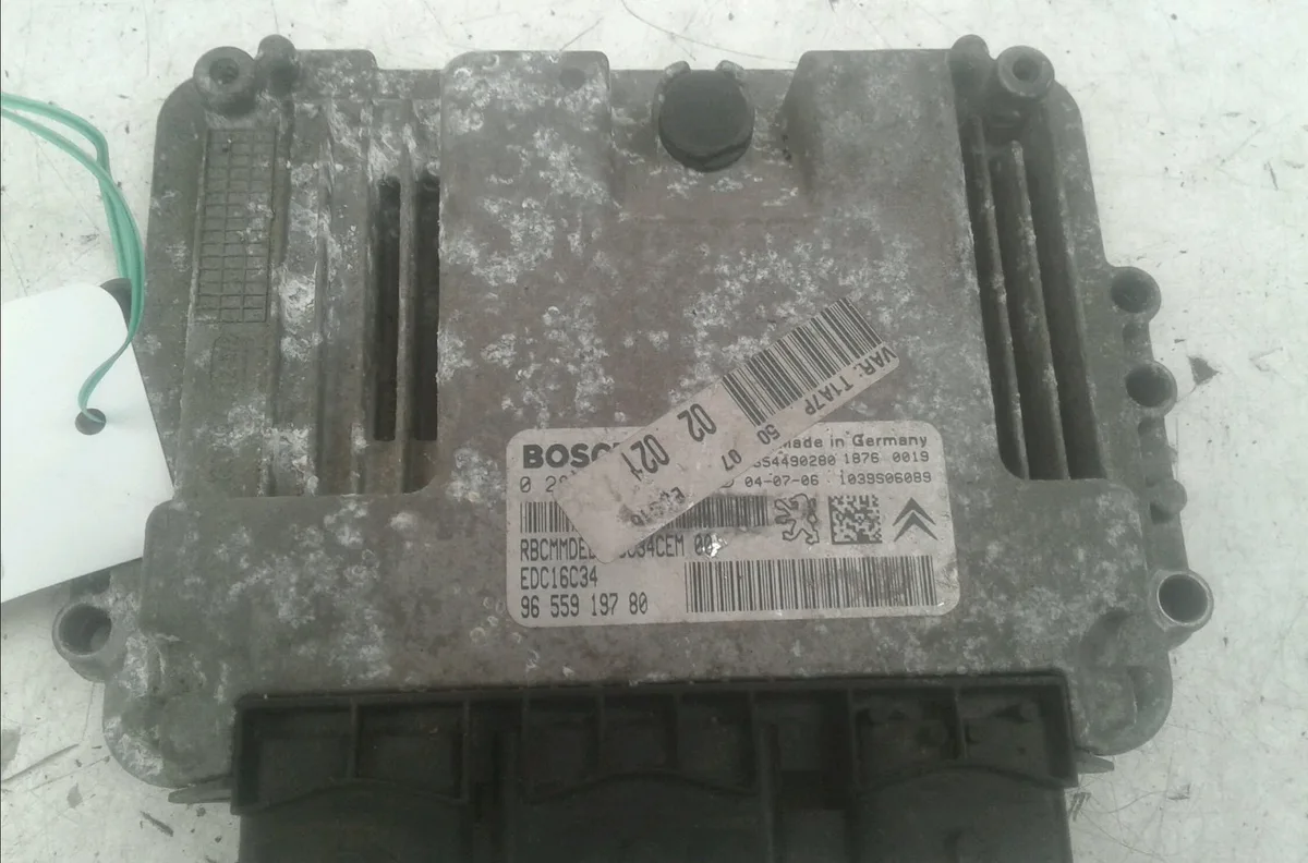 Calculateur moteur PEUGEOT 206 2007 occasion