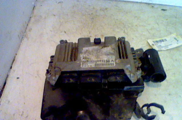 Calculateur moteur PEUGEOT 206 2008 occasion