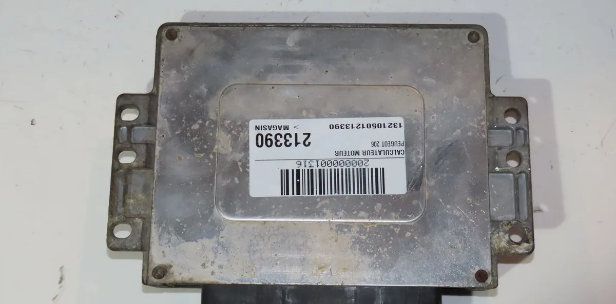 Calculateur moteur Peugeot 206 (2L_, 2M_) 1.4 i (2lkfwa, 2mkfwa) (2009-2013) 3 portes occasion