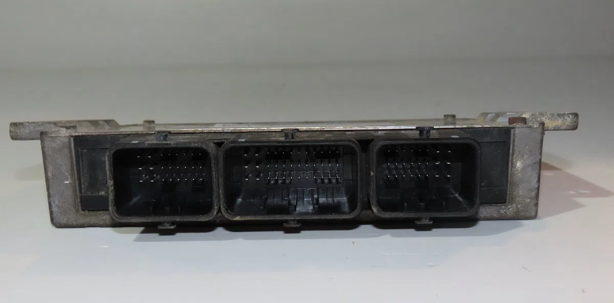 Calculateur moteur Peugeot 206 (2L_, 2M_) 1.4 i (2lkfwa, 2mkfwa) (2009-2013) 3 portes occasion — photo 2