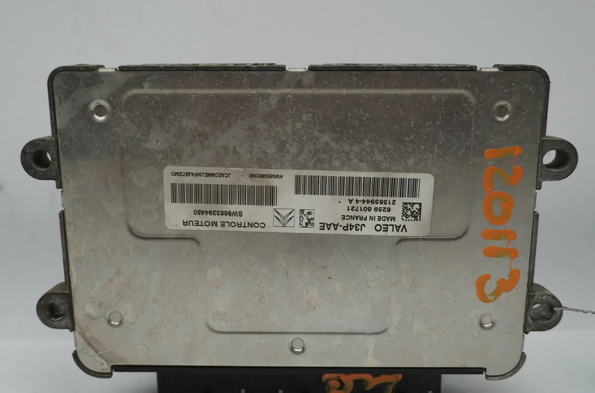 Calculateur moteur Peugeot 206 (2L_, 2M_) 1.4 i (2lkfwa, 2mkfwa) (2009-2013) 3 portes occasion — photo 2