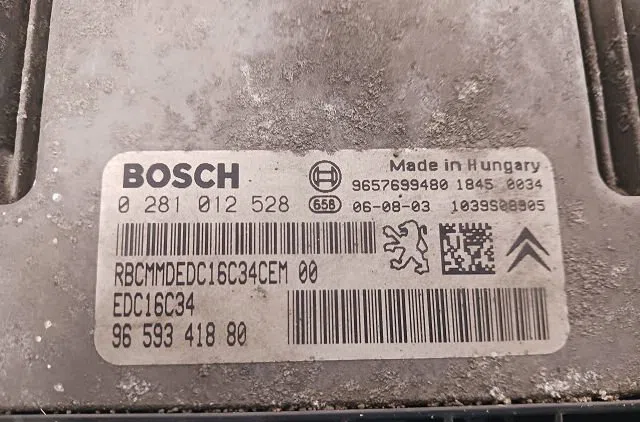 Calculateur moteur Peugeot 206 3-5 portes (2A-C) 1.4 hdi eco 70 (2001-2009) 5 portes occasion