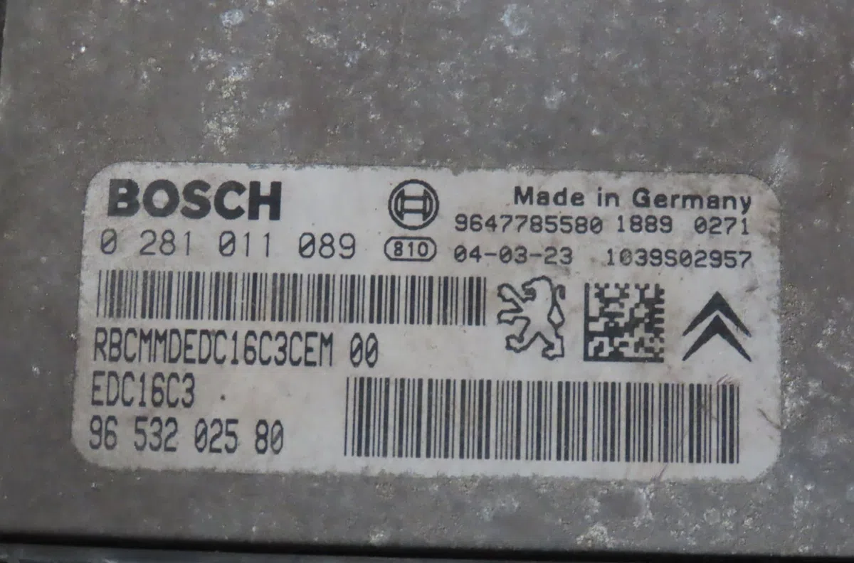 Calculateur moteur Peugeot 206 SW (2E-K) 1.4 hdi (2002-2007) 5 portes occasion