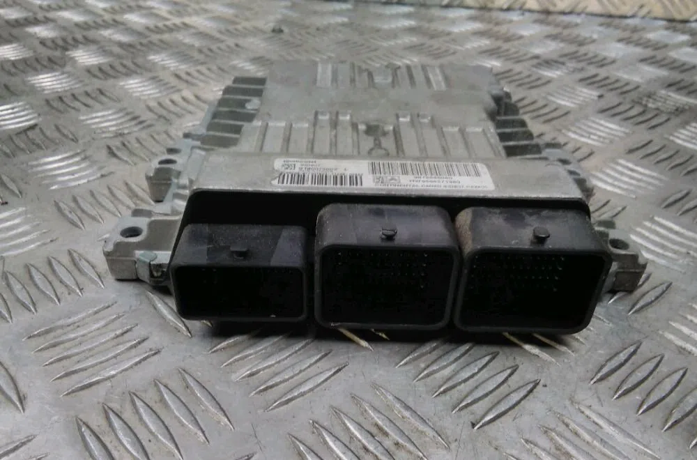 Calculateur moteur Peugeot 207 SW (WK_) 1.6 hdi (2007-2012) occasion — photo 2