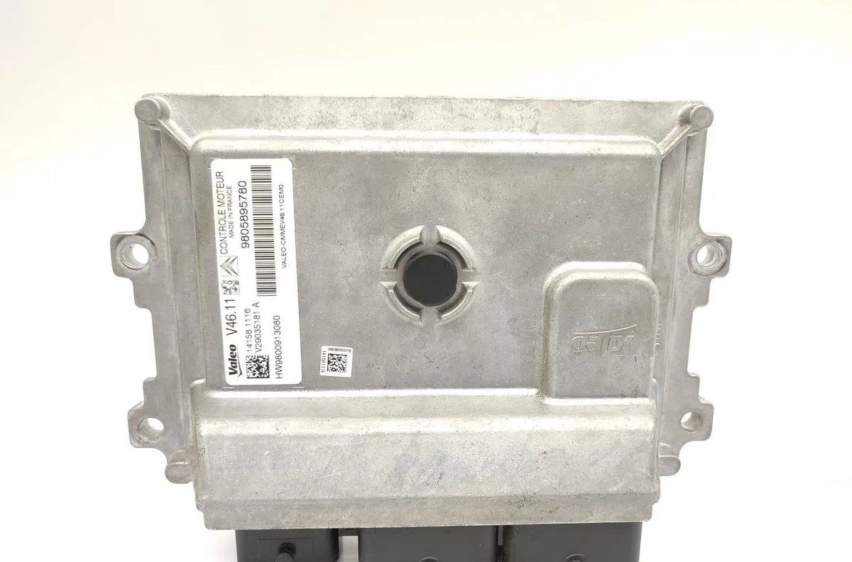 Calculateur moteur PEUGEOT 208 1 PHASE 1 occasion