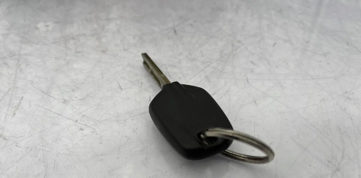 Calculateur moteur PEUGEOT 208 1 PHASE 1 occasion — photo 4