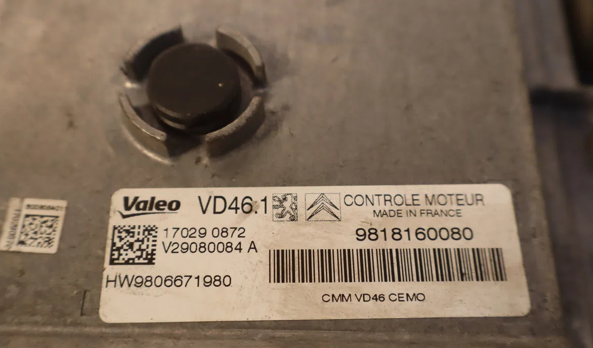 Calculateur moteur Peugeot 208 I (CA_, CC_) 1.2 thp 110 (2013) occasion — photo 3