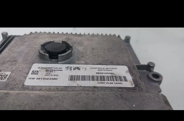 Calculateur moteur Peugeot 208 I (CA_, CC_) 1.2 thp 110 (2013) occasion