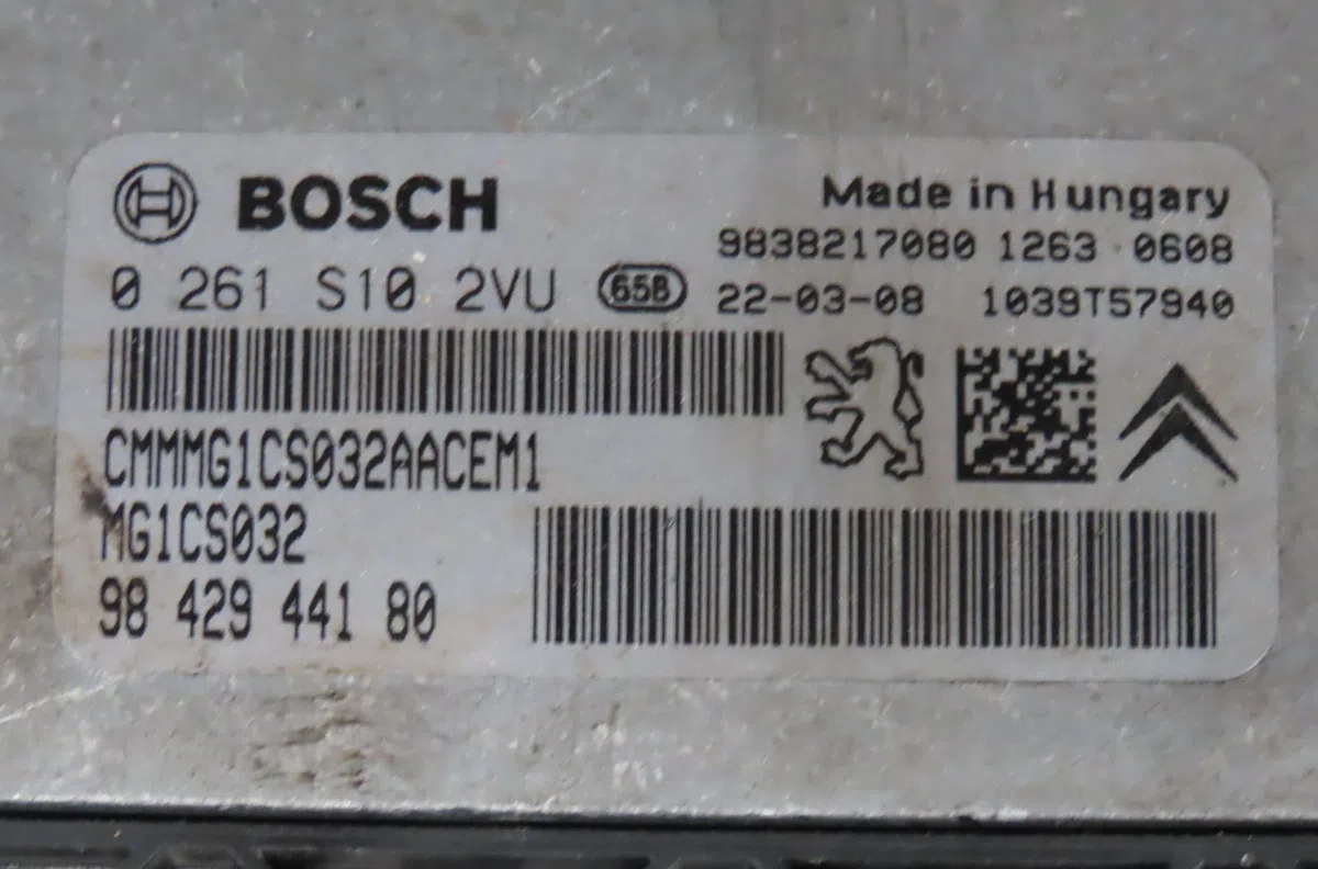 Calculateur moteur Peugeot 208 II (UB_, UP_, UW_, UJ_) 1.2 puretech 100 (2019) 5 portes occasion — photo 2