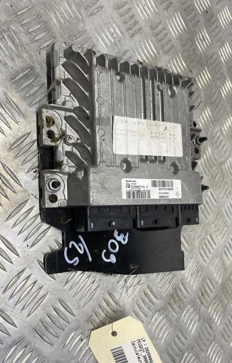 Calculateur moteur PEUGEOT 3008 1 PHASE 1 occasion — photo 2