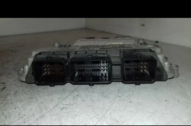 Calculateur moteur Peugeot 3008 Monospace (0U_) 1.6 hdi (2009-2016) 5 portes occasion — photo 3