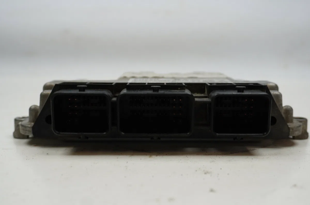 Calculateur moteur Peugeot 3008 Monospace (0U_) 1.6 hdi (2009-2016) 5 portes occasion — photo 4