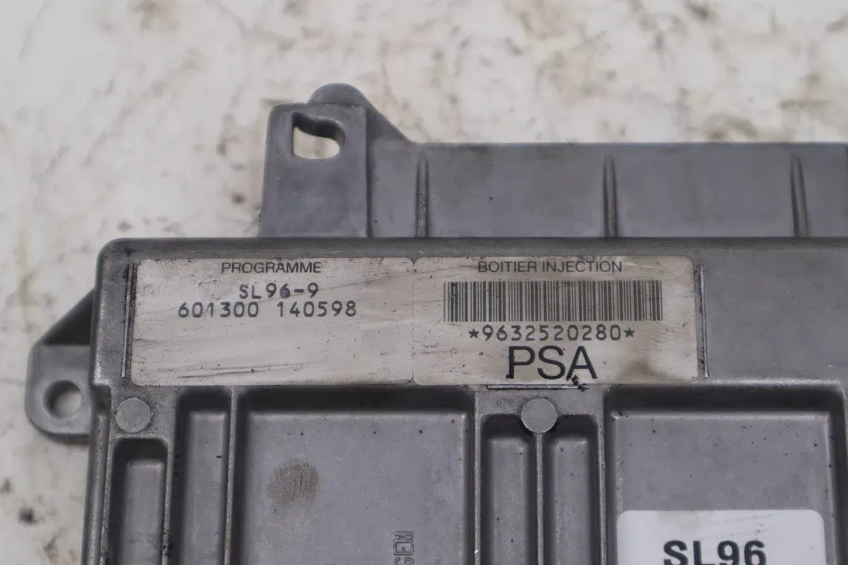 Calculateur moteur Peugeot 306 3-5 portes (7A, 7C, N3, N5) 1.4 (1993-2001) 5 portes occasion
