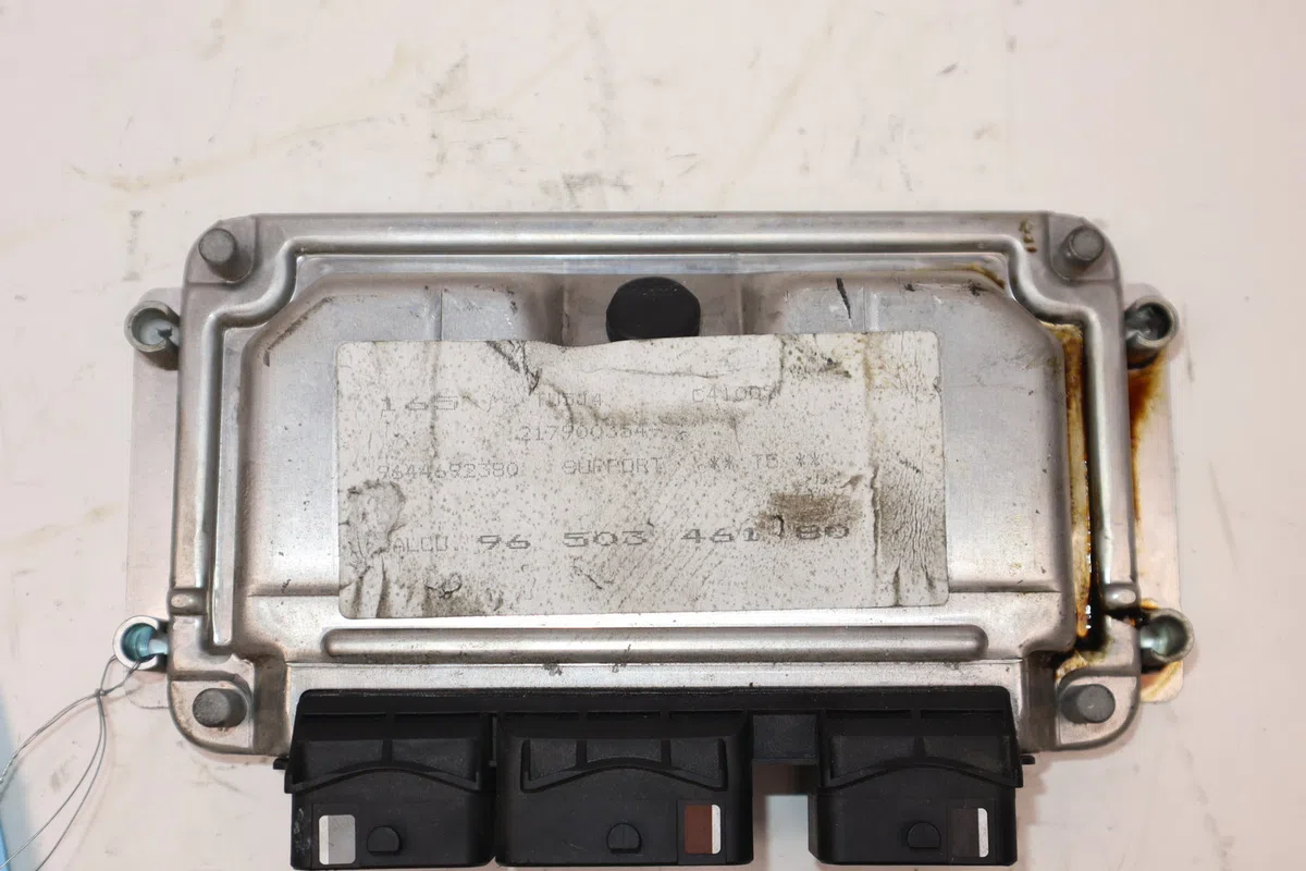 Calculateur moteur Peugeot 307 (3A-C) 1.6 16v (2000-2007) 5 portes occasion