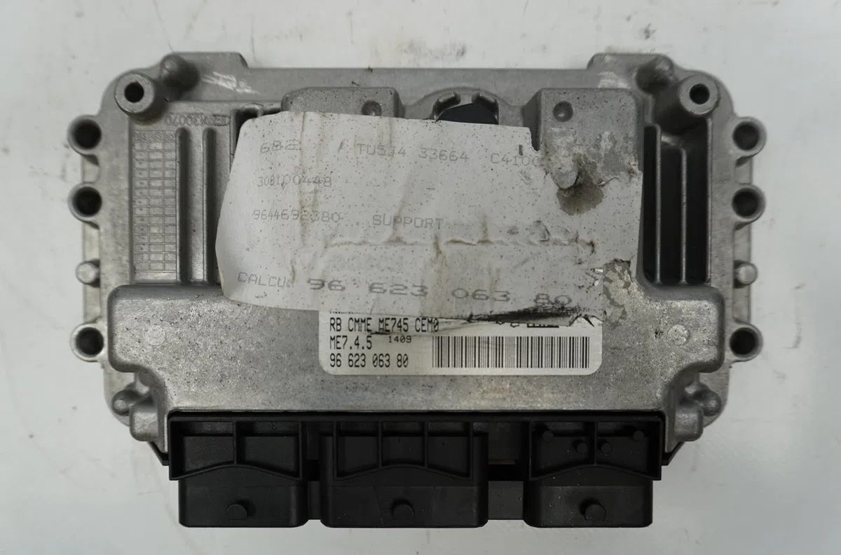 Calculateur moteur Peugeot 307 (3A-C) 1.6 16v (2000-2007) 5 portes occasion