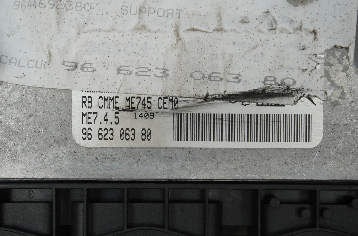 Calculateur moteur Peugeot 307 (3A-C) 1.6 16v (2000-2007) 5 portes occasion