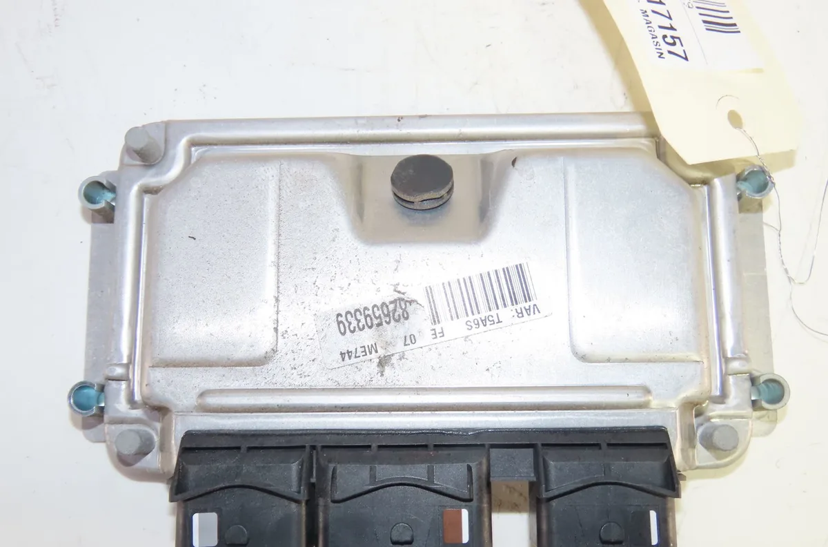 Calculateur moteur Peugeot 307 (3A-C) 1.6 16v (2000-2007) 5 portes occasion