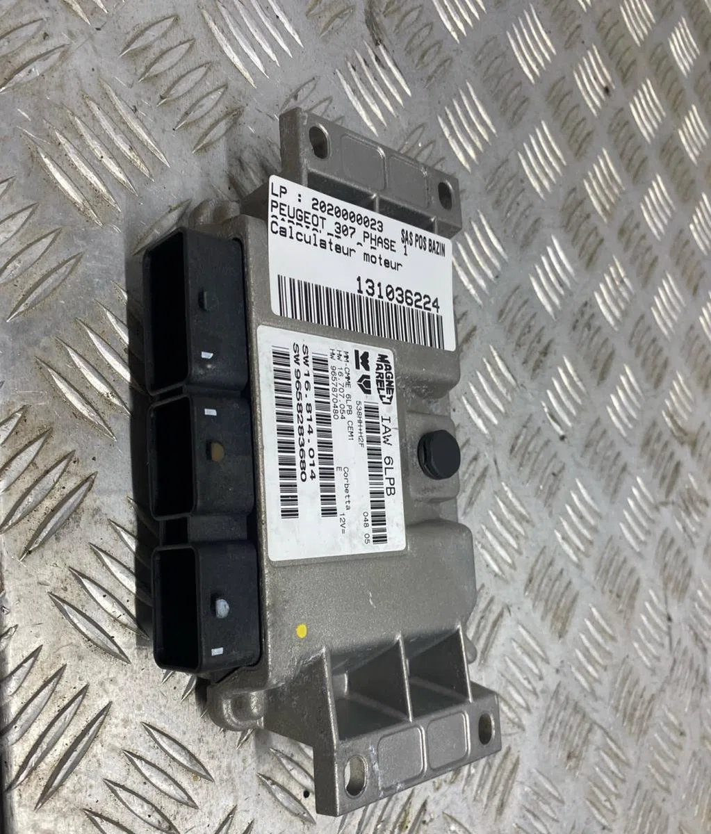 Calculateur moteur PEUGEOT 307 PHASE 1 CABRIOLET occasion — photo 4