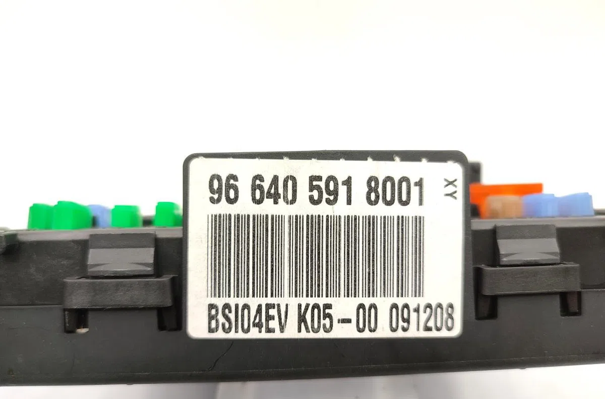 Calculateur moteur PEUGEOT 308 1 PHASE 1 occasion