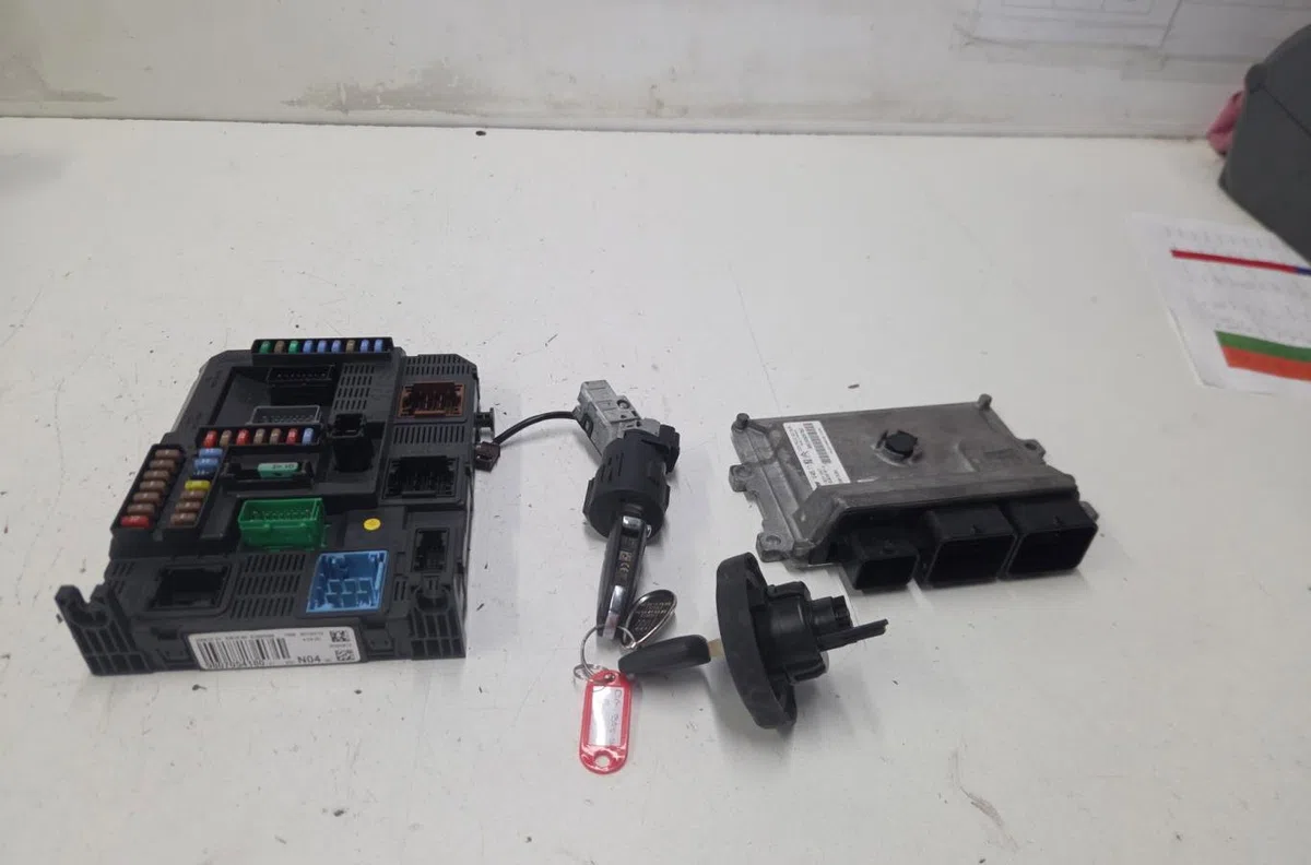 Calculateur moteur PEUGEOT 308 2 PHASE 1 occasion