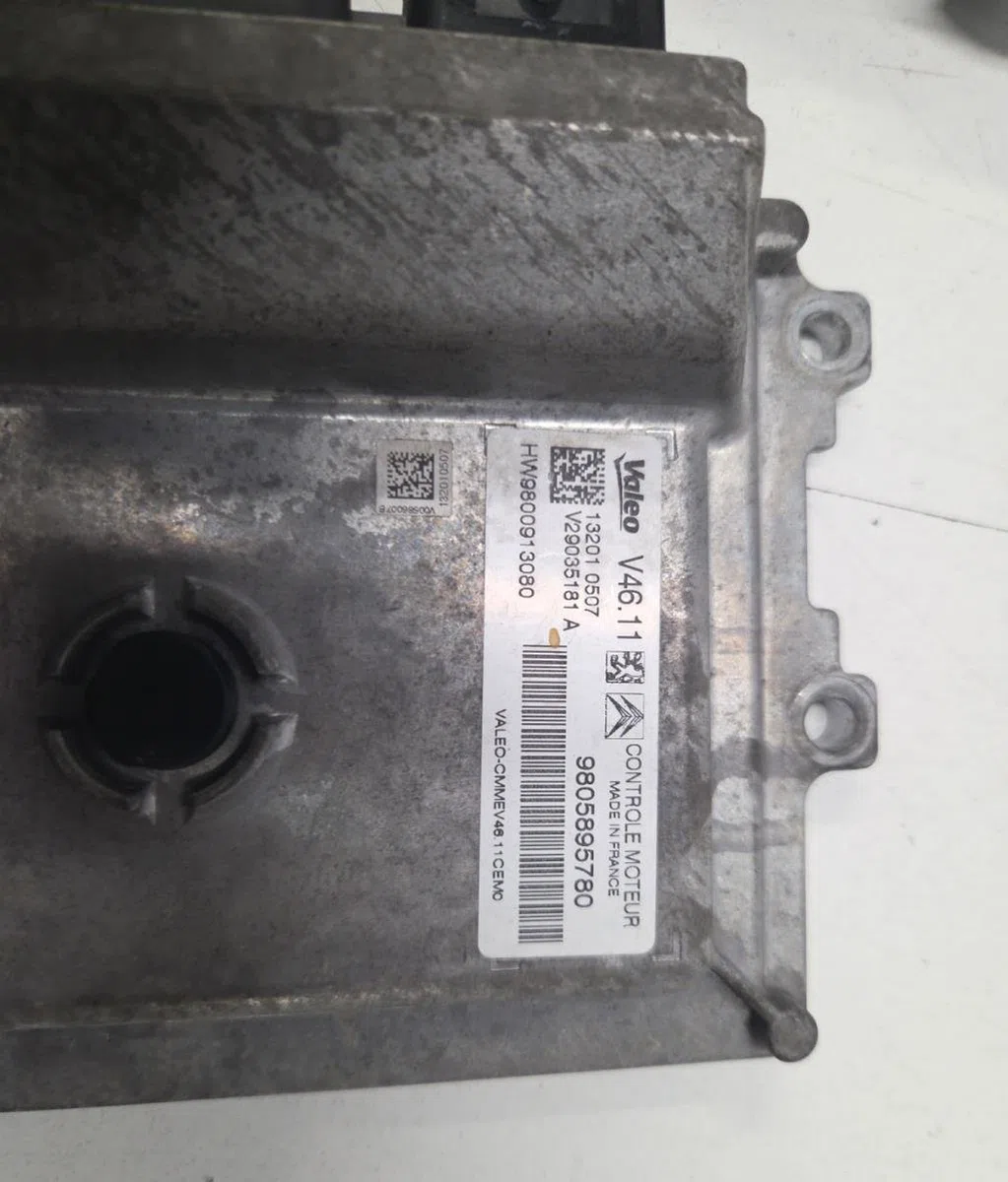 Calculateur moteur PEUGEOT 308 2 PHASE 1 occasion