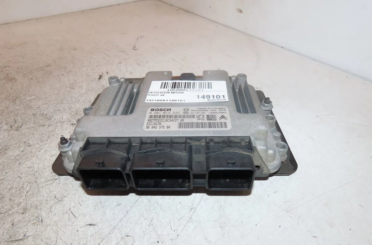 Calculateur moteur Peugeot 308 I (4A_, 4C_) 1.6 hdi (2007-2014) 5 portes occasion — photo 3