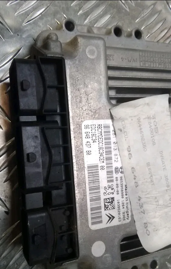 Calculateur moteur Peugeot 308 I (4A_, 4C_) 1.6 hdi (2007-2014) 5 portes occasion — photo 2