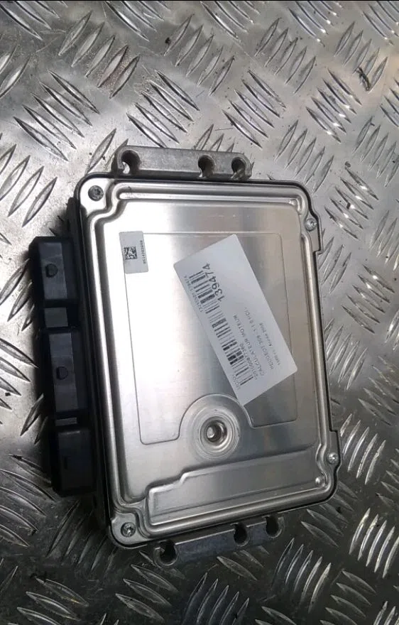 Calculateur moteur Peugeot 308 I (4A_, 4C_) 1.6 hdi (2007-2014) 5 portes occasion — photo 3