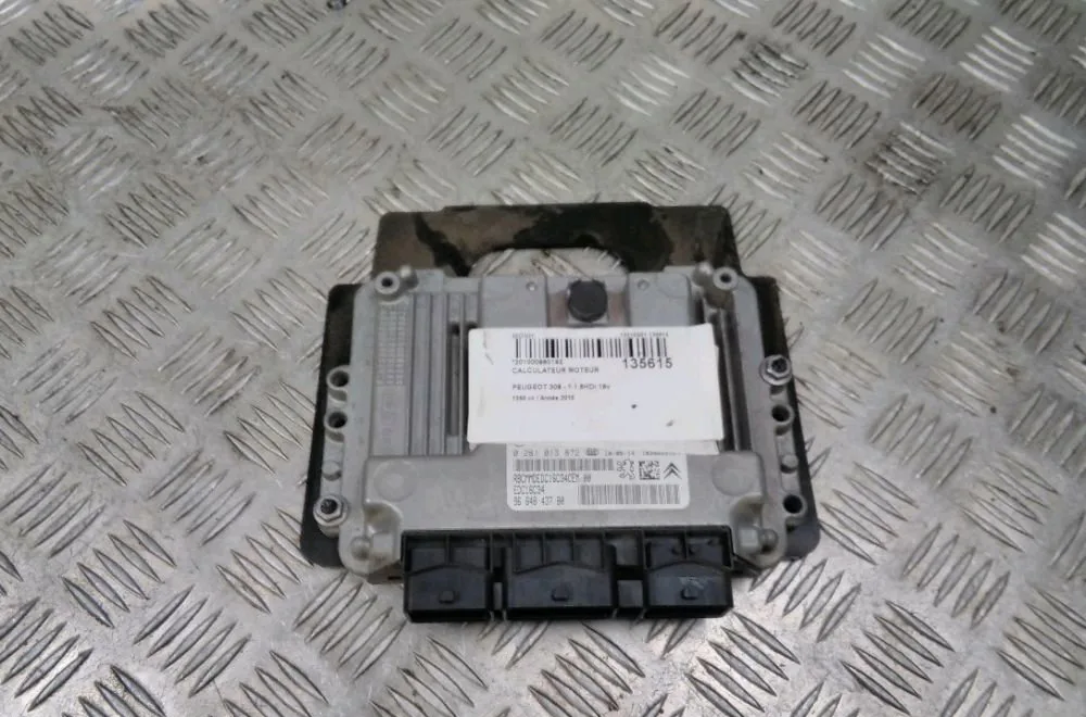 Calculateur moteur Peugeot 308 I (4A_, 4C_) 1.6 hdi (2007-2014) 5 portes occasion