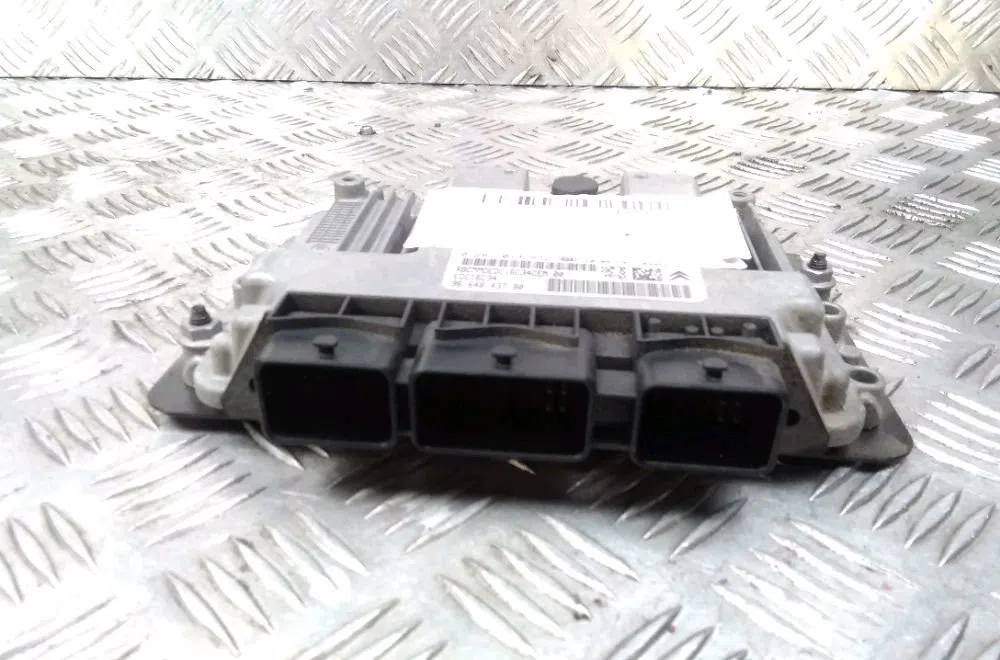 Calculateur moteur Peugeot 308 I (4A_, 4C_) 1.6 hdi (2007-2014) 5 portes occasion — photo 2