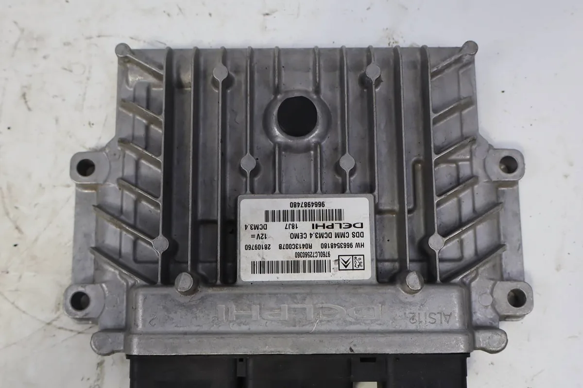 Calculateur moteur Peugeot 308 I (4A_, 4C_) 2.0 hdi (2007-2014) 3 portes occasion