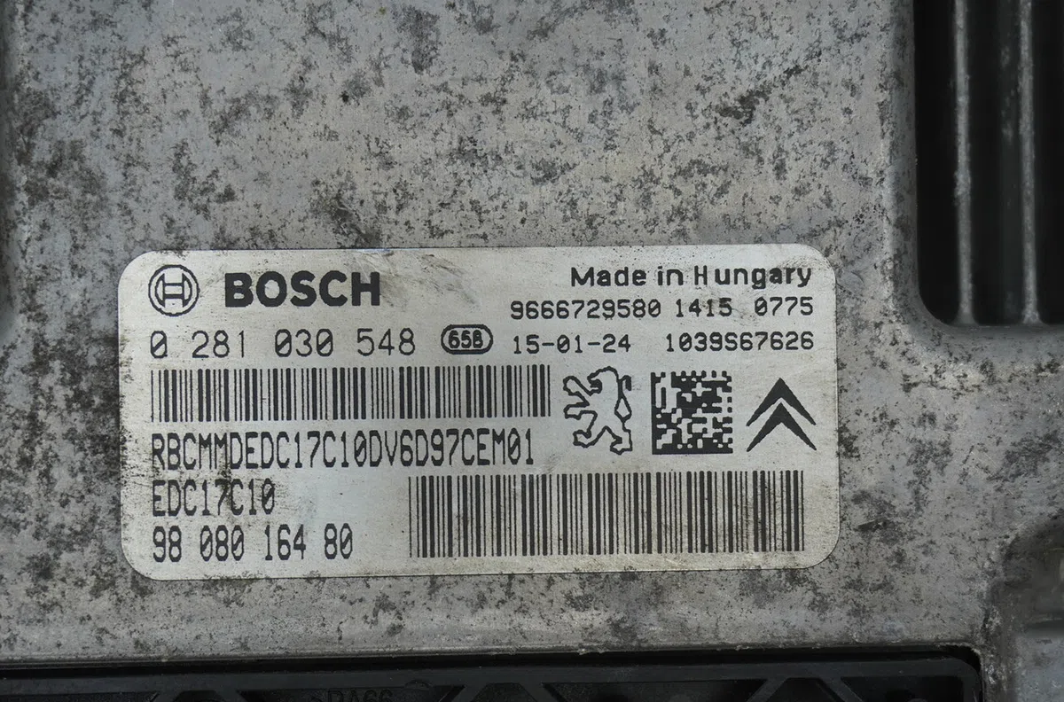 Calculateur moteur Peugeot 308 II (LB_, LP_, LW_, LH_, L3_) 1.6 hdi (2013-2021) occasion — photo 2