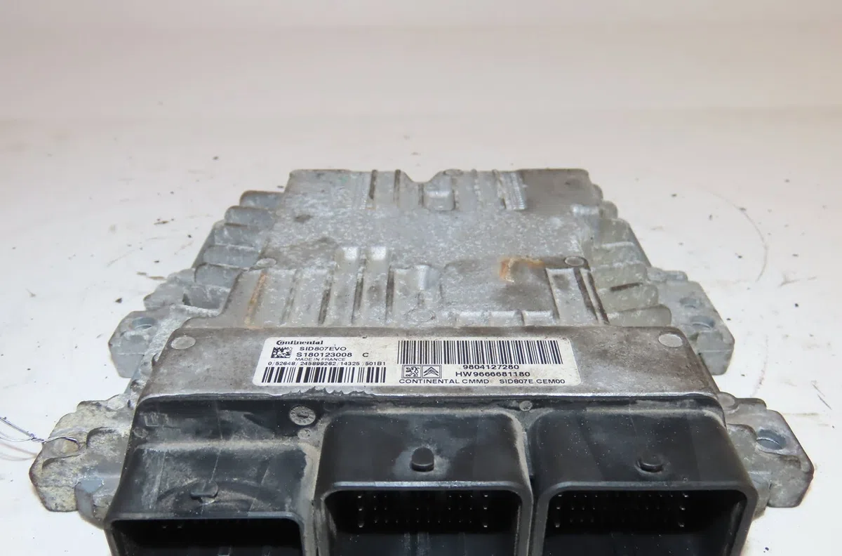 Calculateur moteur Peugeot 308 II (LB_, LP_, LW_, LH_, L3_) 1.6 hdi - bluehdi 115 (2013-2021) 5 portes occasion — photo 2