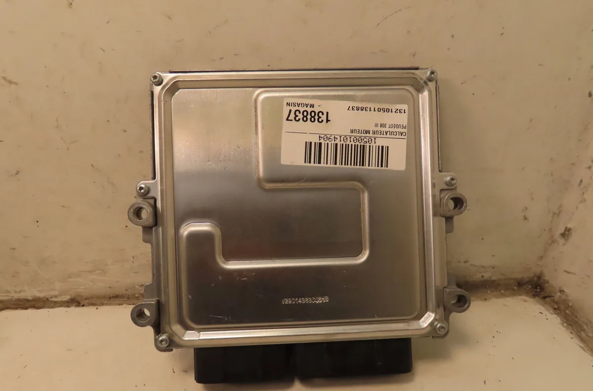 Calculateur moteur Peugeot 308 III (FB_, FH_, FP_, F3_) Puretech 130 (fphnsl, fphnst) (2021) occasion