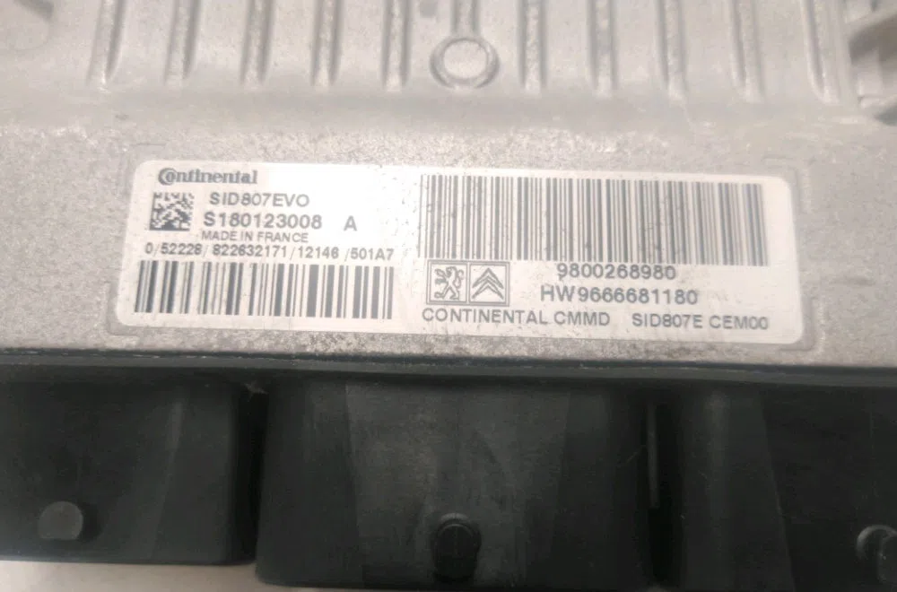 Calculateur moteur Peugeot 308 SW I (4E_, 4H_) 1.6 hdi (2009-2014) occasion — photo 2
