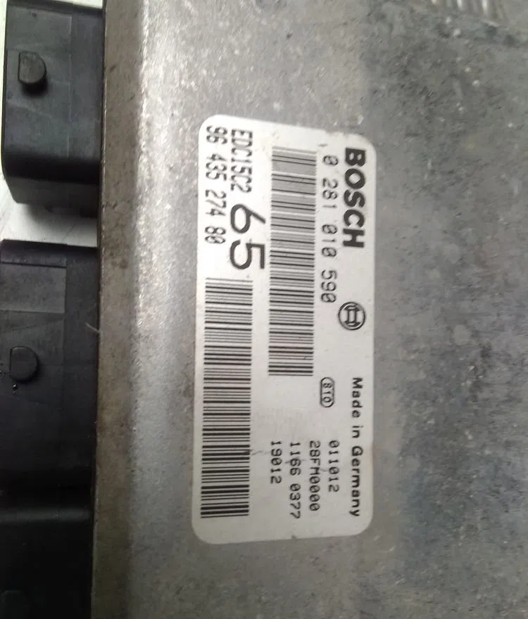 Calculateur moteur PEUGEOT 406 2002 occasion — photo 2