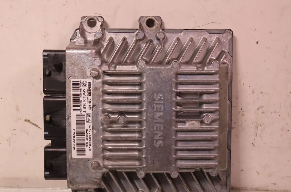 Calculateur moteur PEUGEOT 407 2.0 HDI 16V FAP - 13 2004 occasion