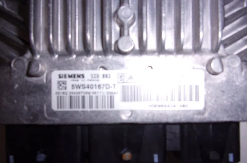 Calculateur moteur PEUGEOT 407 Phase 1 04-2004--07-2008 2.0 HDI 16v 136ch occasion — photo 2