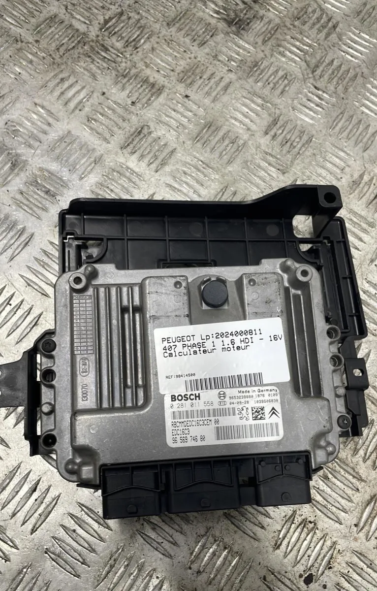 Calculateur moteur PEUGEOT 407 PHASE 1 occasion