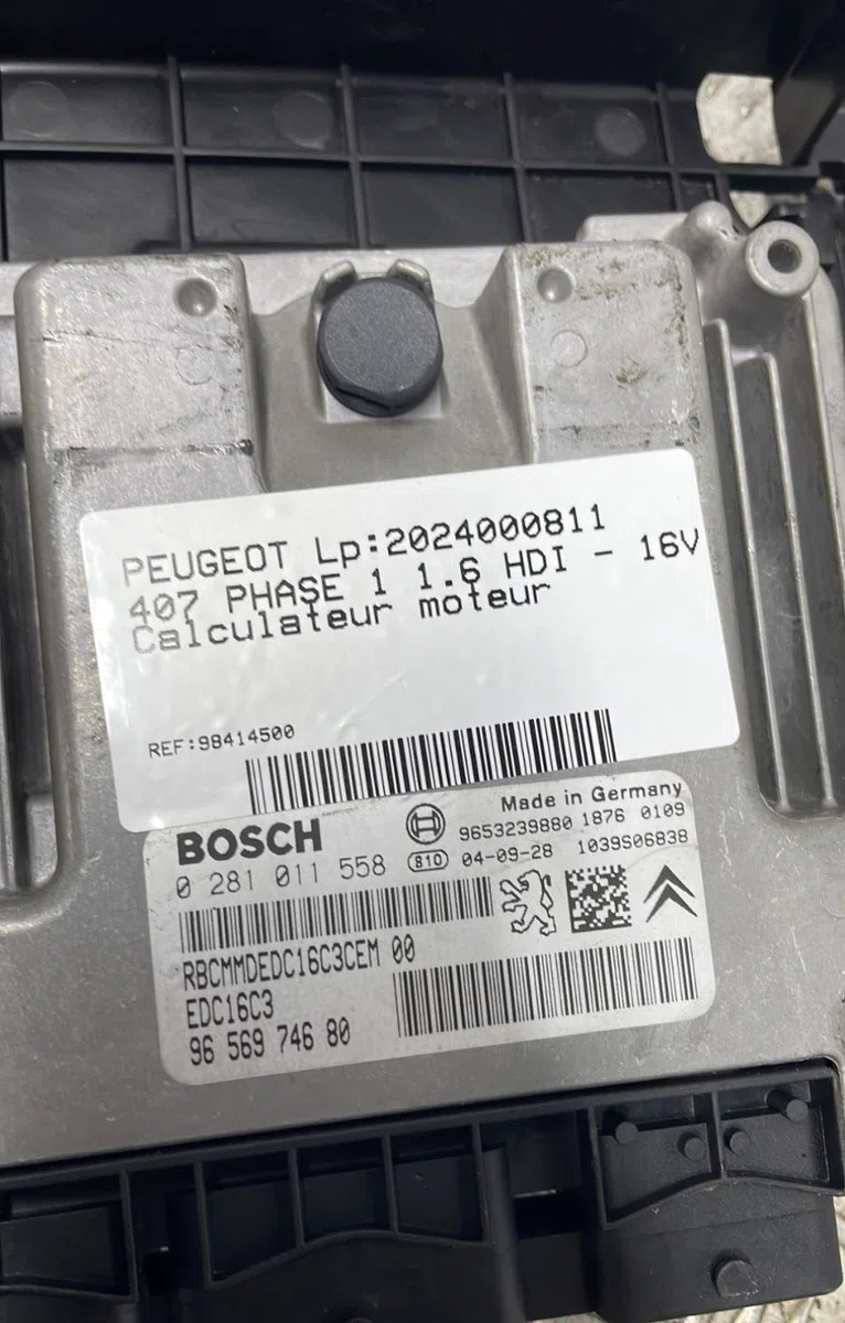 Calculateur moteur PEUGEOT 407 PHASE 1 occasion — photo 3