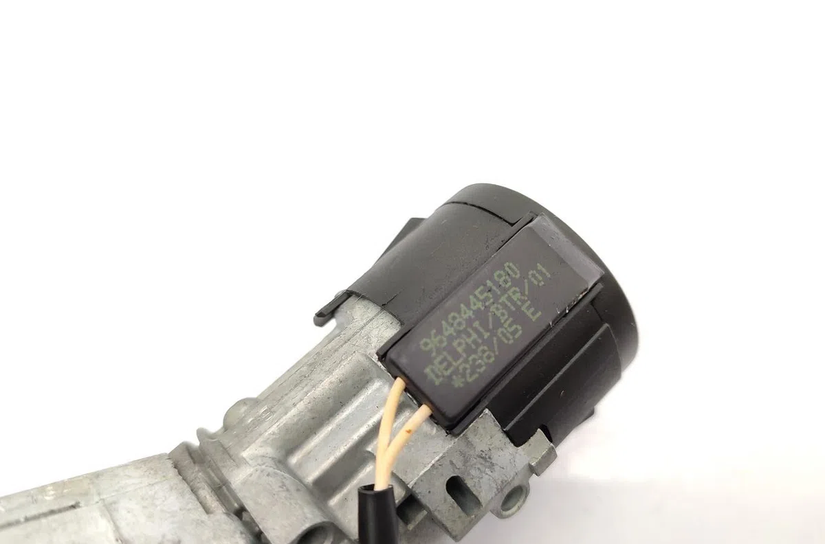 Calculateur moteur PEUGEOT 407 PHASE 1 occasion — photo 2