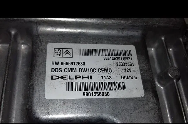 Calculateur moteur Peugeot 5008 (0U_, 0E_) 2.0 hdi 150 - bluehdi 150 (2009-2017) 5 portes occasion — photo 4