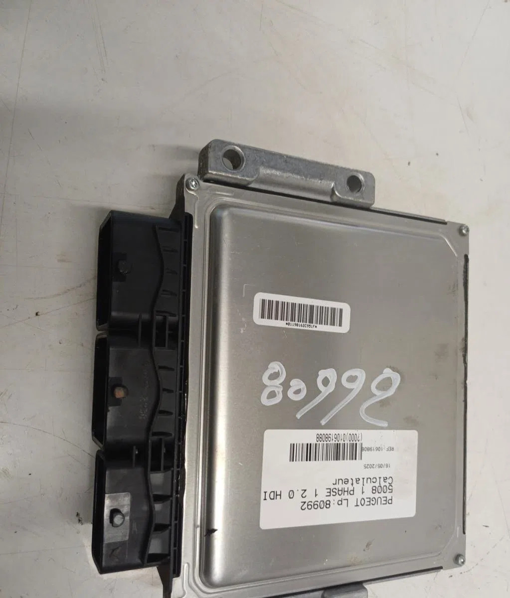 Calculateur moteur PEUGEOT 5008 1 PHASE 1 occasion — photo 4