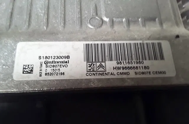 Calculateur moteur Peugeot 508 SW I (8E_) 1.6 hdi (2010-2018) occasion — photo 2