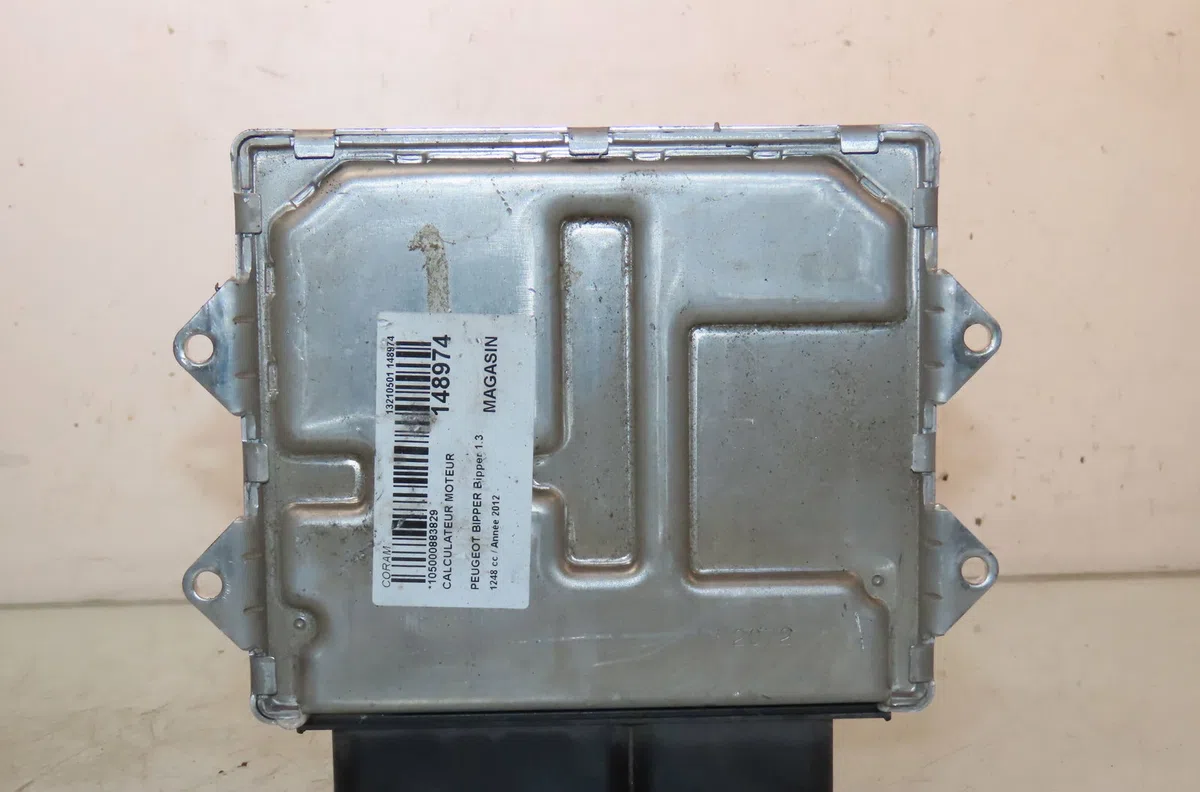 Calculateur moteur PEUGEOT BIPPER 2012 occasion