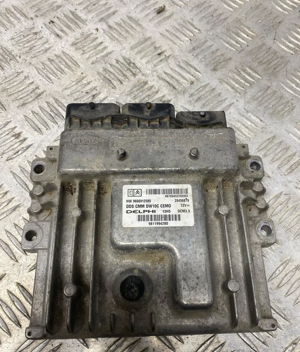 Calculateur moteur PEUGEOT EXPERT 2 occasion — photo 3